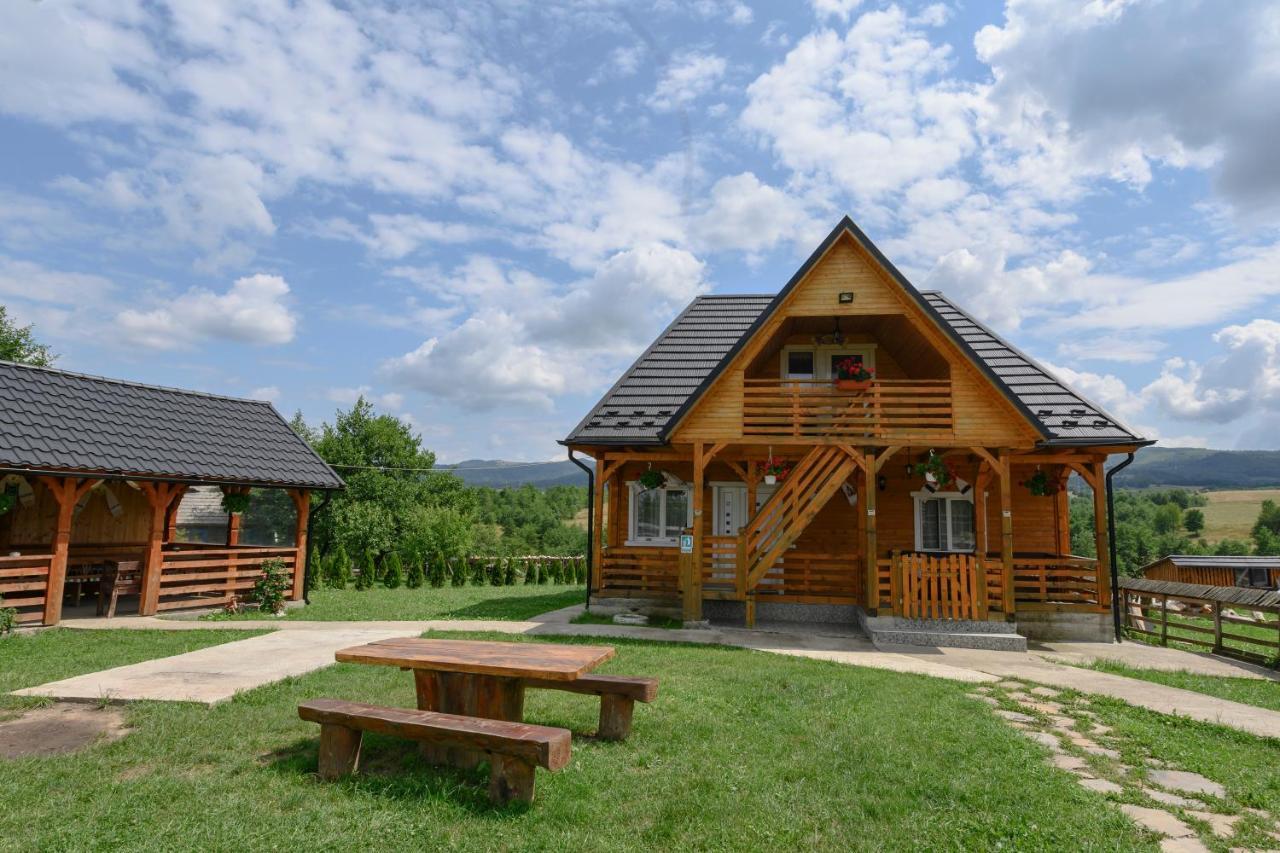 Вілла Casa Cupcea Budesti  Екстер'єр фото