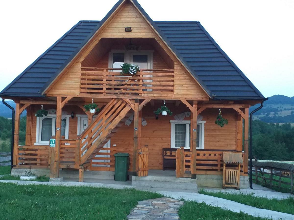 Вілла Casa Cupcea Budesti  Екстер'єр фото
